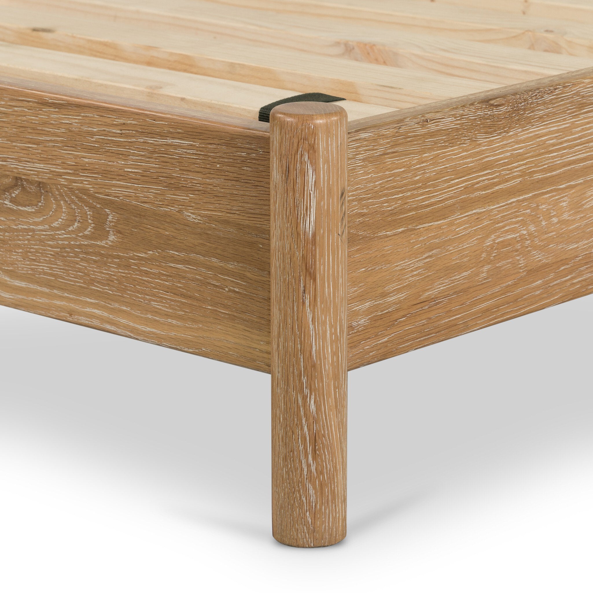 Tana Bed - Pure Salt