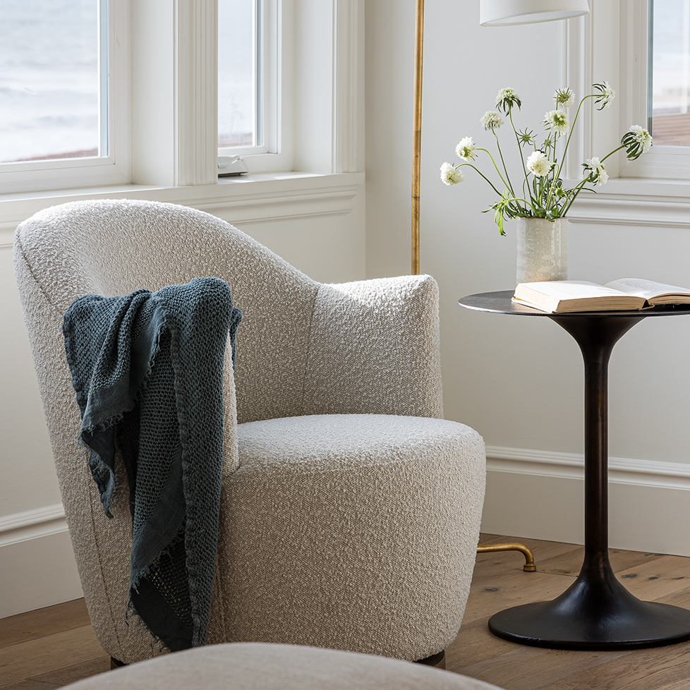 Ares Chair