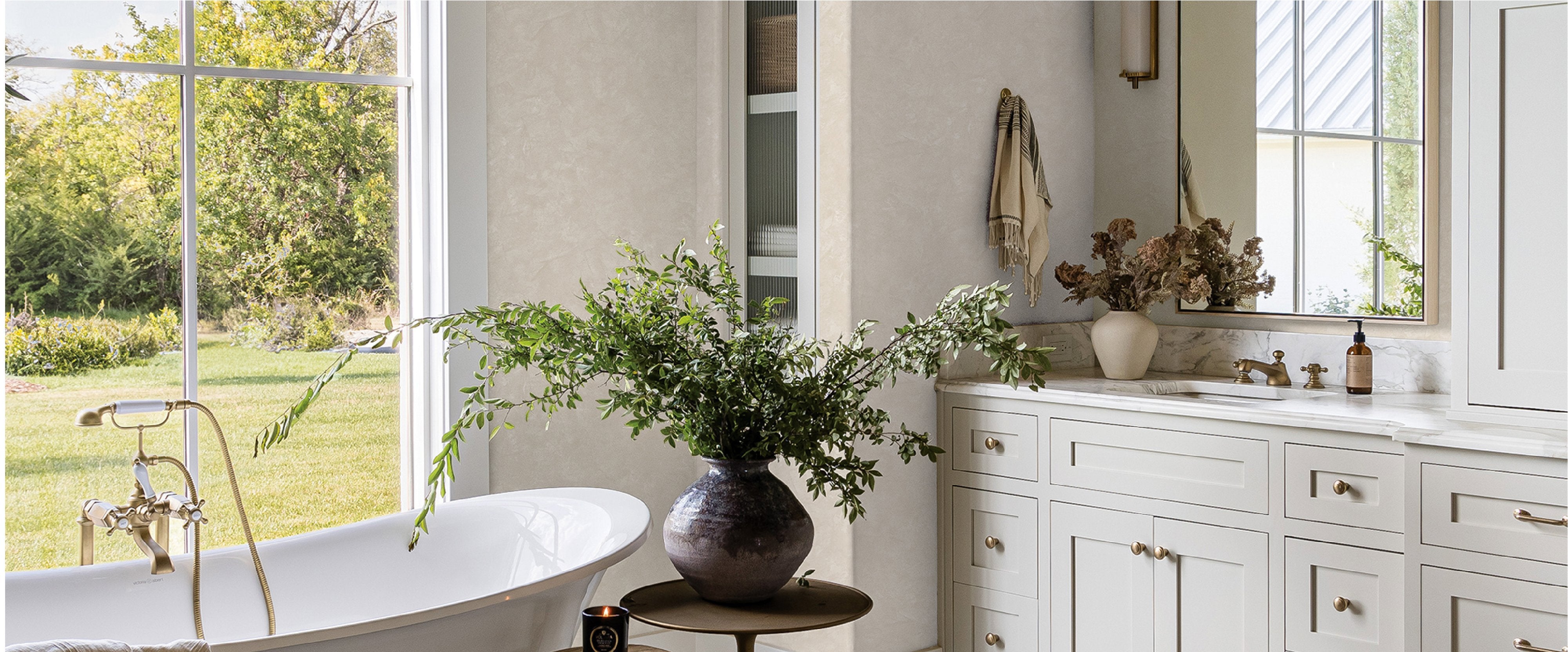 A photo of a bathroom vanity