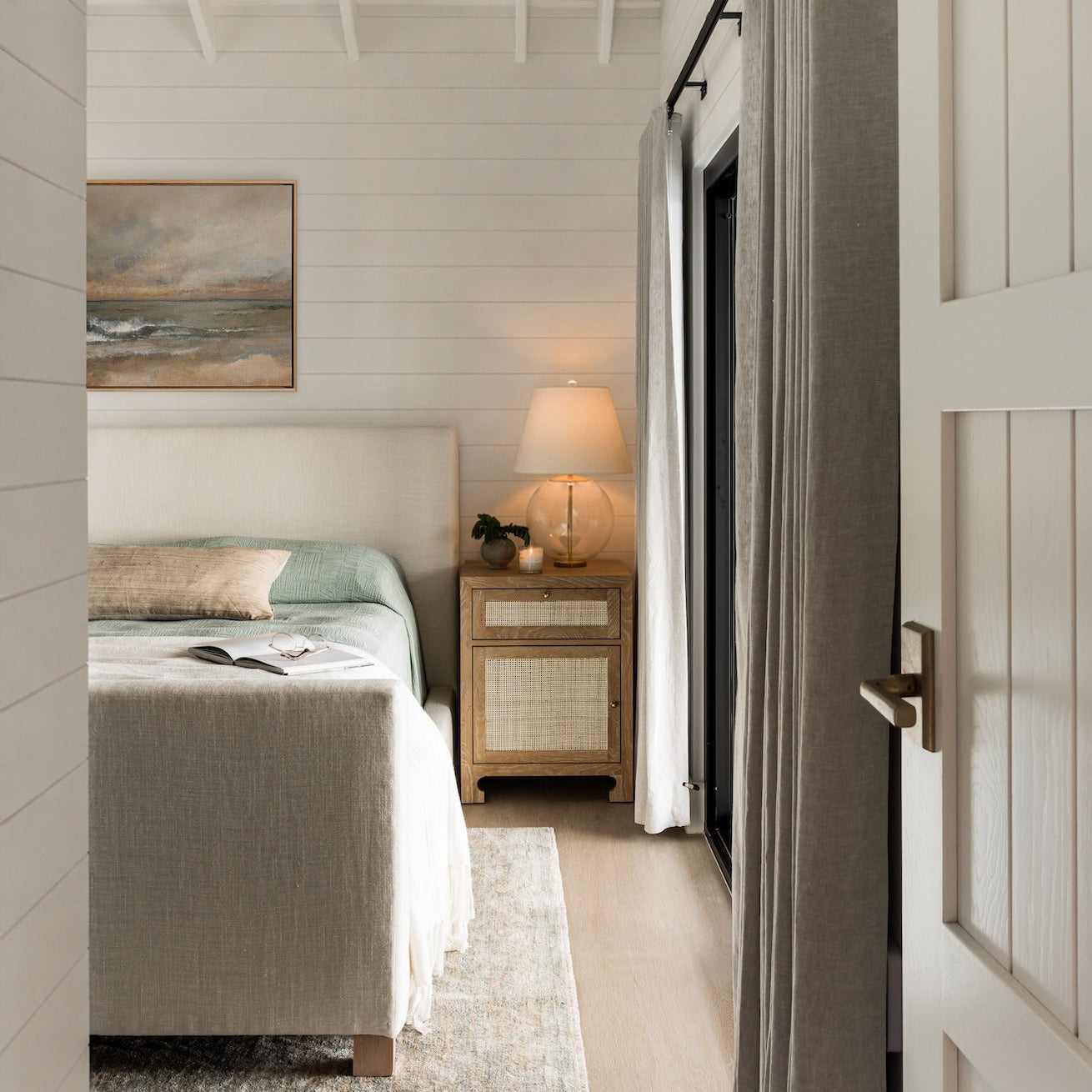 Ardeen Table Lamp