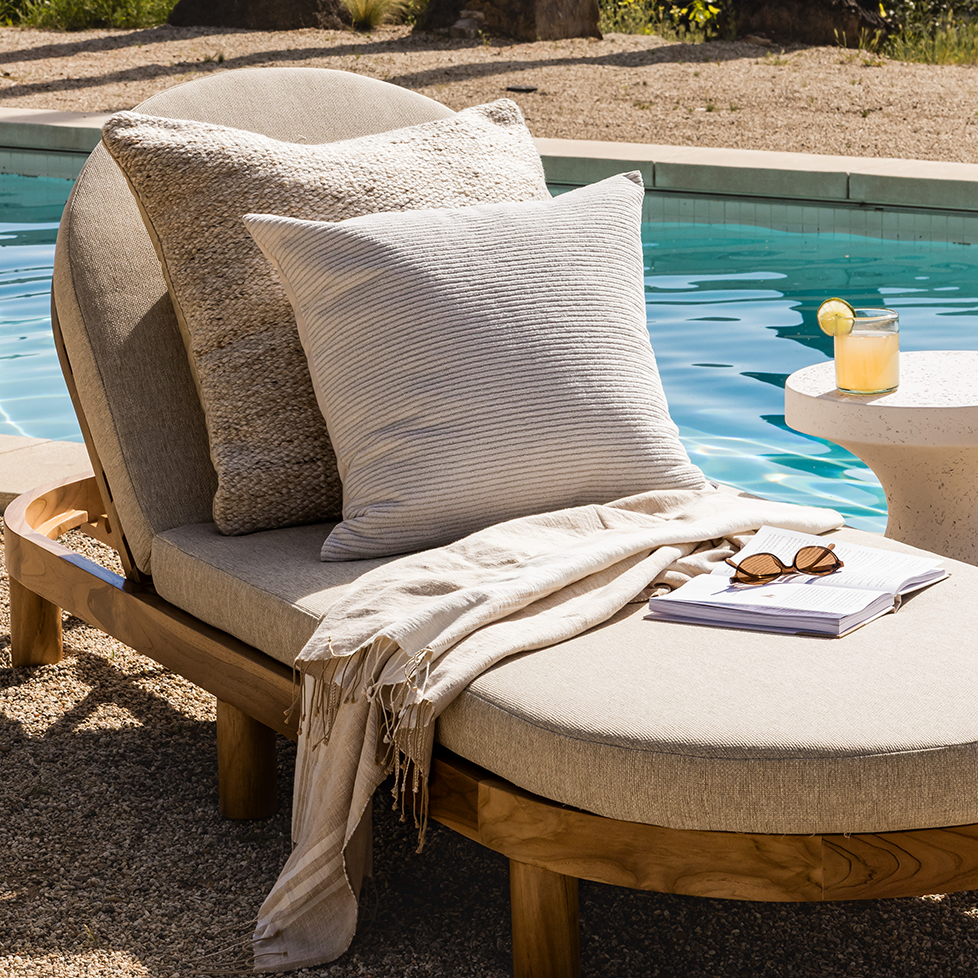 Sira Performance Pillow