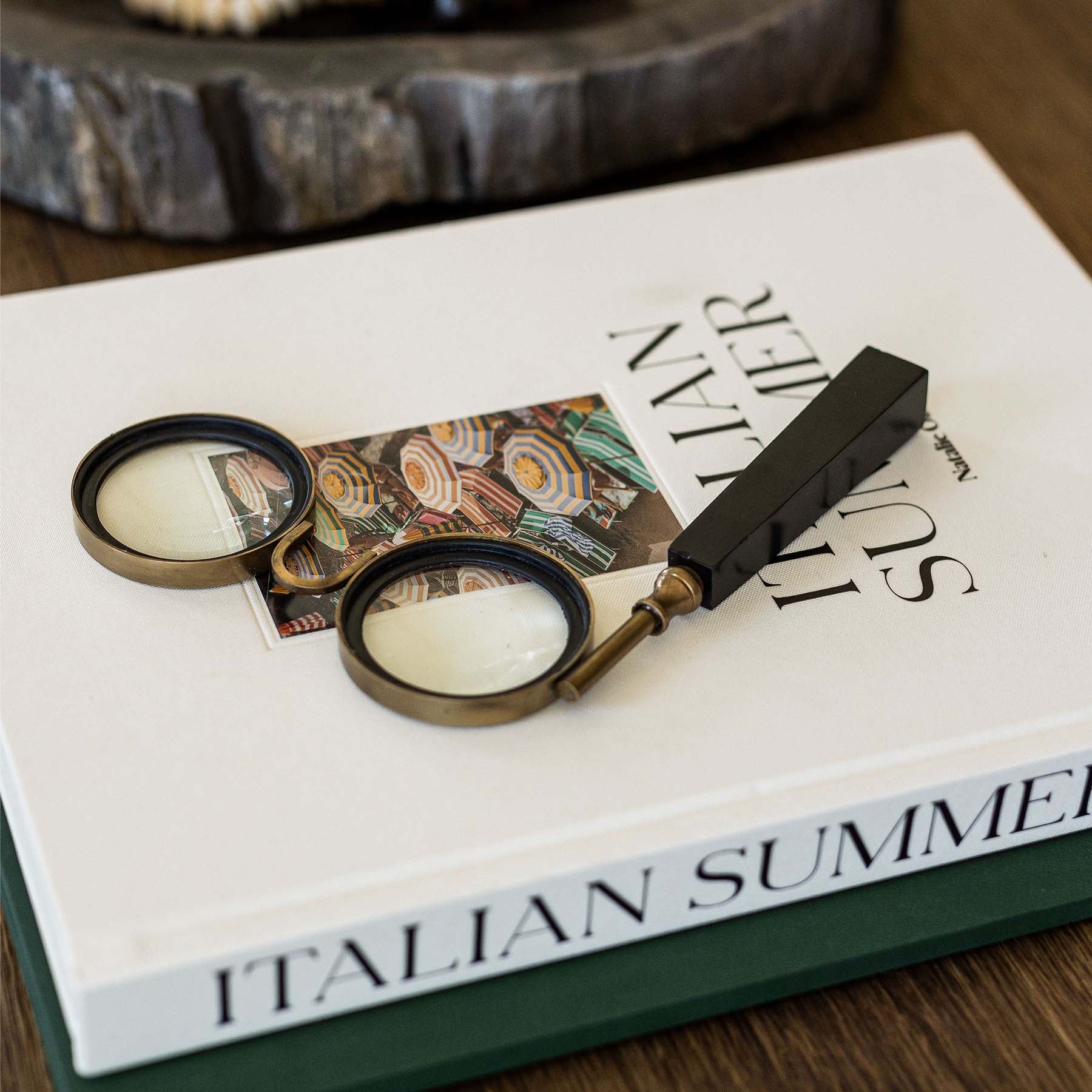 Spectacle Magnifying Glass